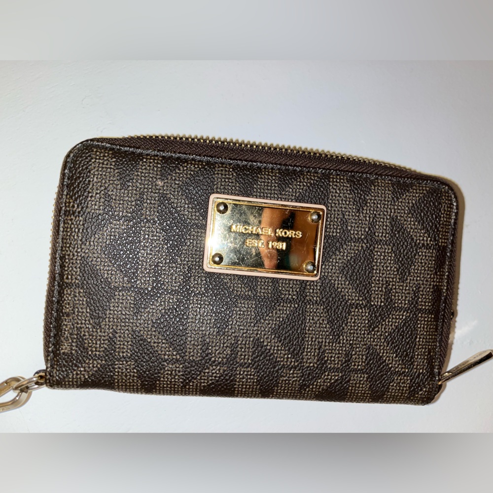 Micheal Kors wallet